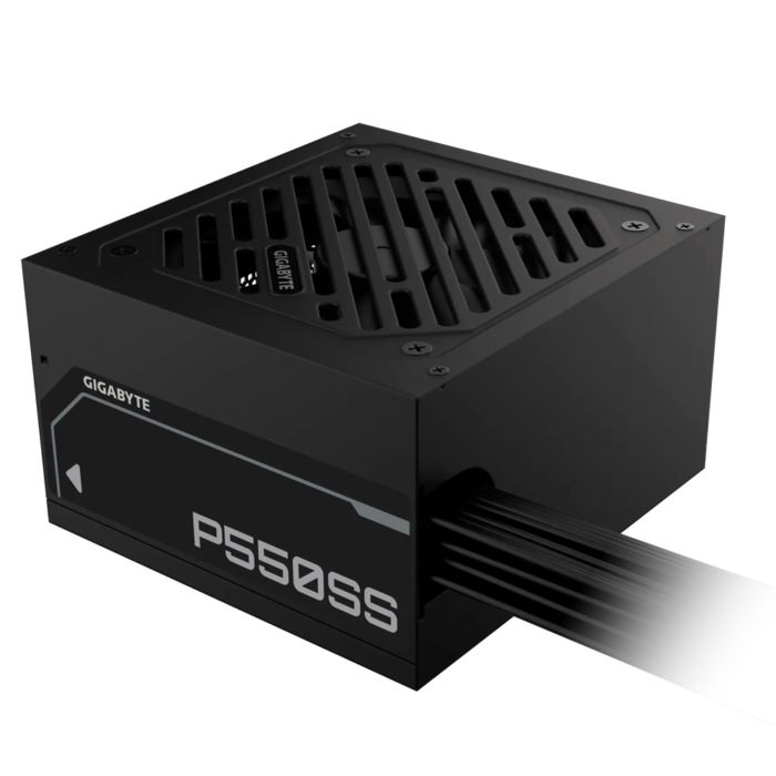 Fuente Gigabyte GP-P550B de 550W con certificación 80 PLUS Bronze. Rendimiento eficiente y confiable para sistemas de gama media